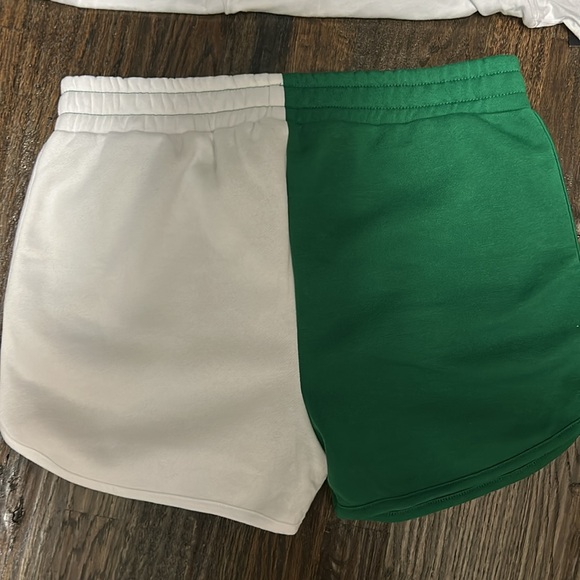 BNWT Women’s Mickey Tennis Club Matching Short Set in XL - Picture 6 of 10